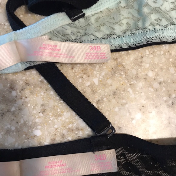 Two bras, 34B - Picture 3 of 3